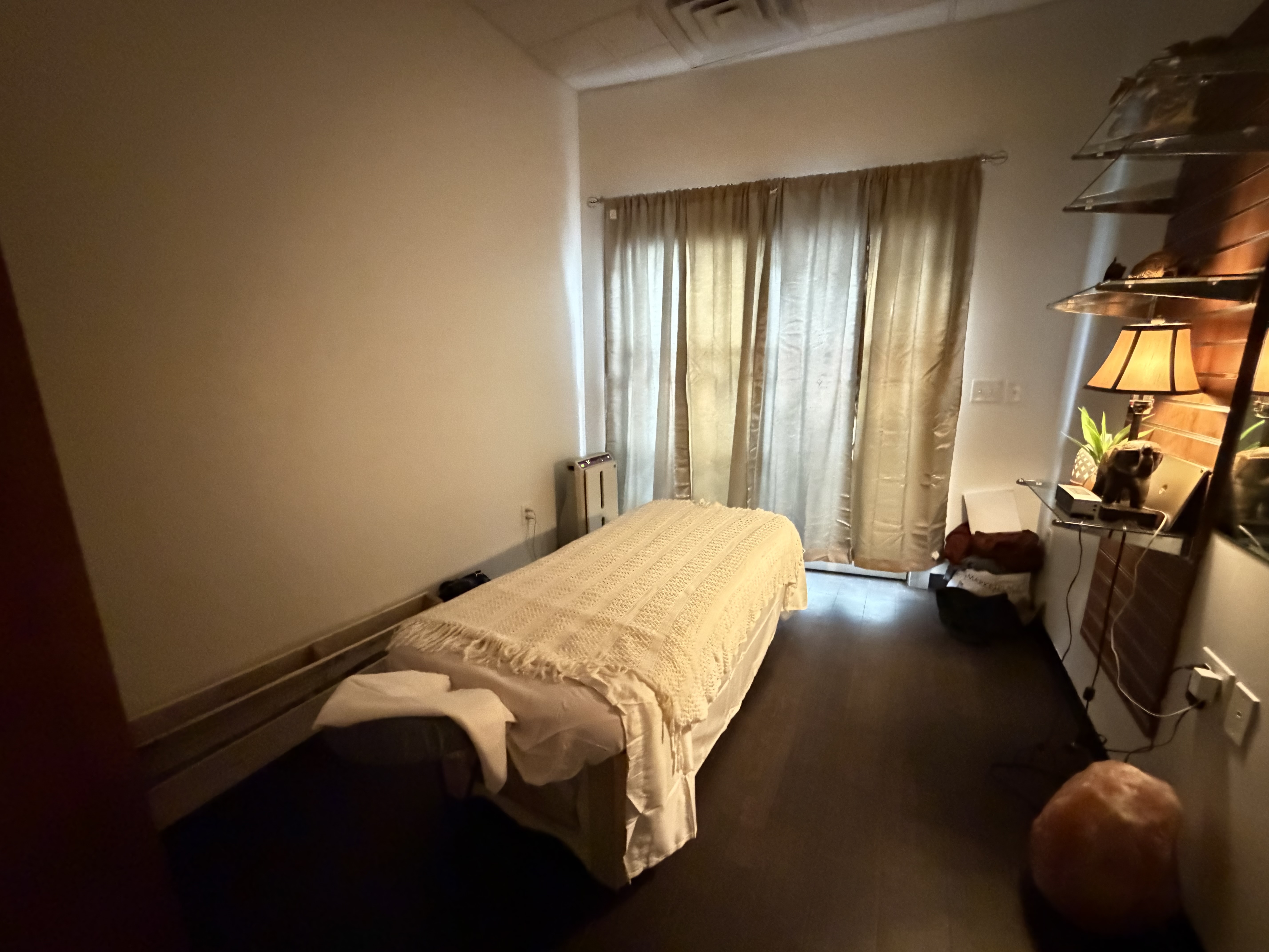 Clean and calm private treatment room at Kao Thai Wellness